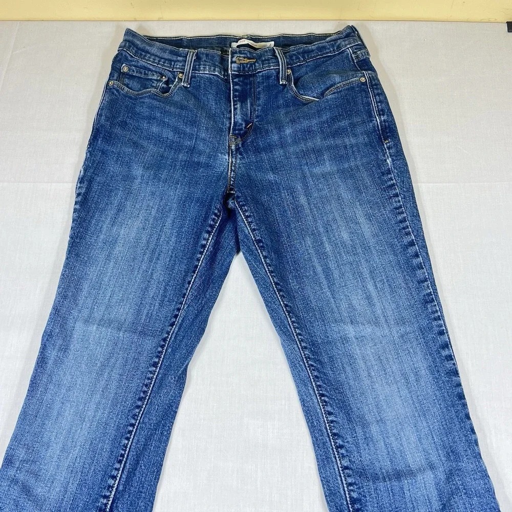 Levis 505 Straight Leg Jeans Womens Size 4 Medium Wash Blue Denim Pants